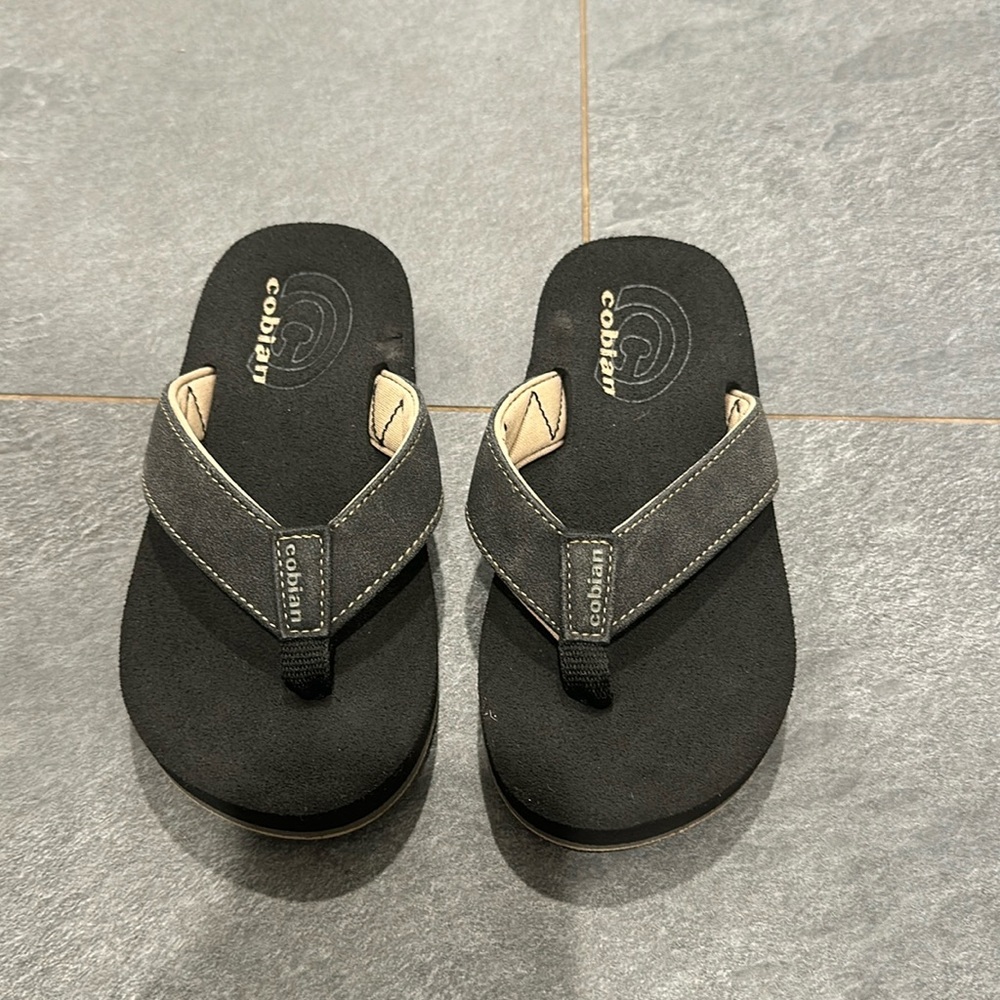 Cobian flip flops